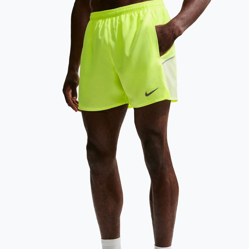 Мъжки къси панталони/шорти Nike Miler Dri-Fit Brief Lined 5" volt ice/barely volt 4