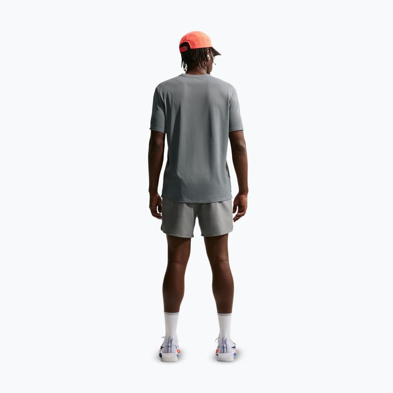 Мъжка тениска за бягане Nike Miler Dri-Fit UV smoke grey 3