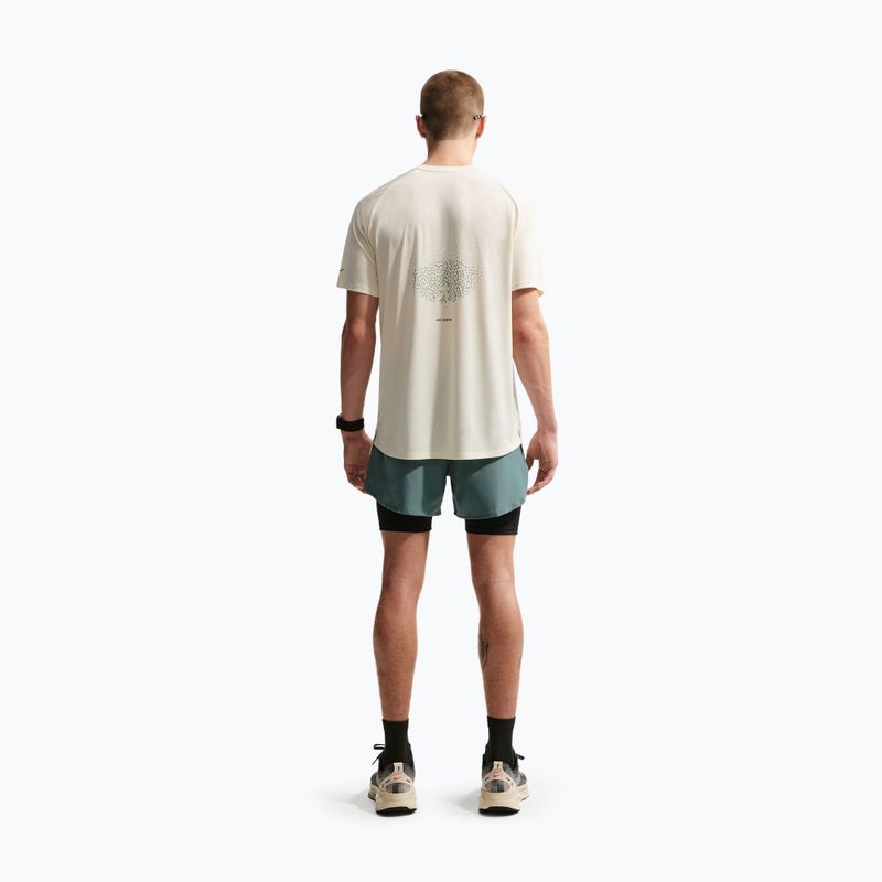 Мъжка тениска за бягане Nike Stride Dri-Fit ADV coconut milk 3