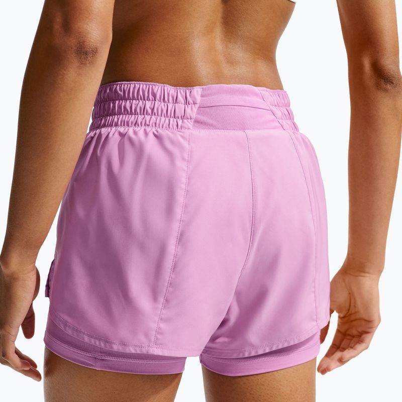 Дамски шорти за бягане Nike One Dri-FIT 2IN1 light magenta/white 4