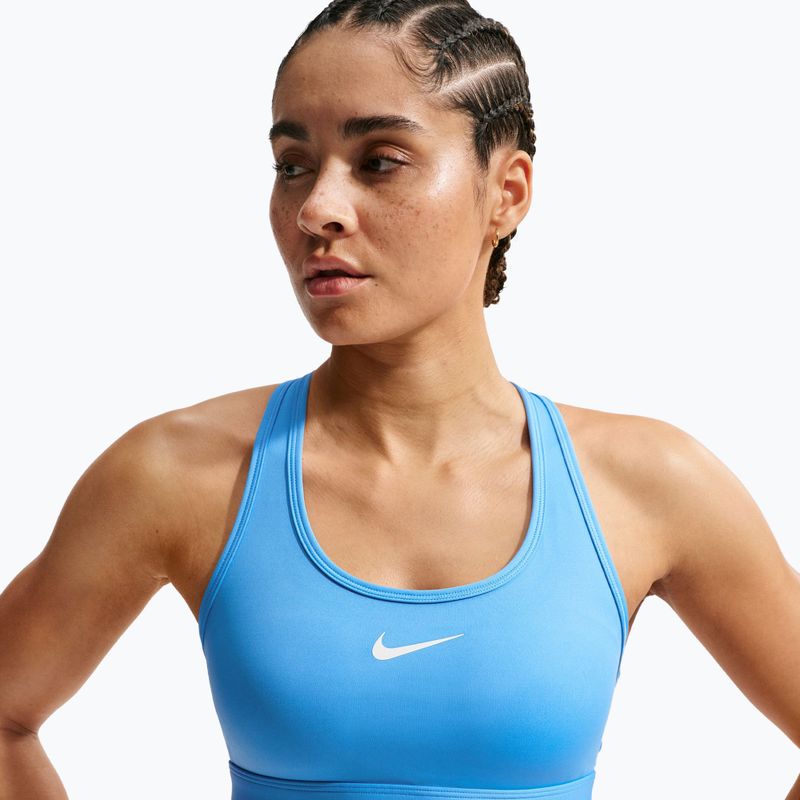 Спортен сутиен Nike Swoosh Medium Support university blue/white 4