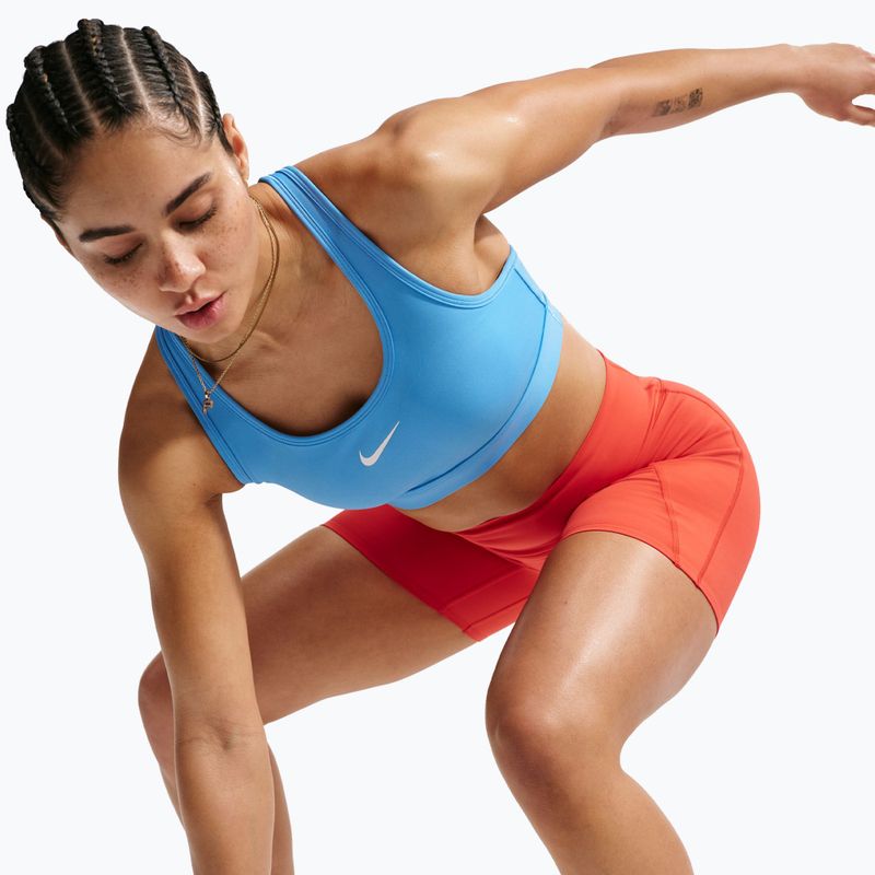 Спортен сутиен Nike Swoosh Medium Support university blue/white 6