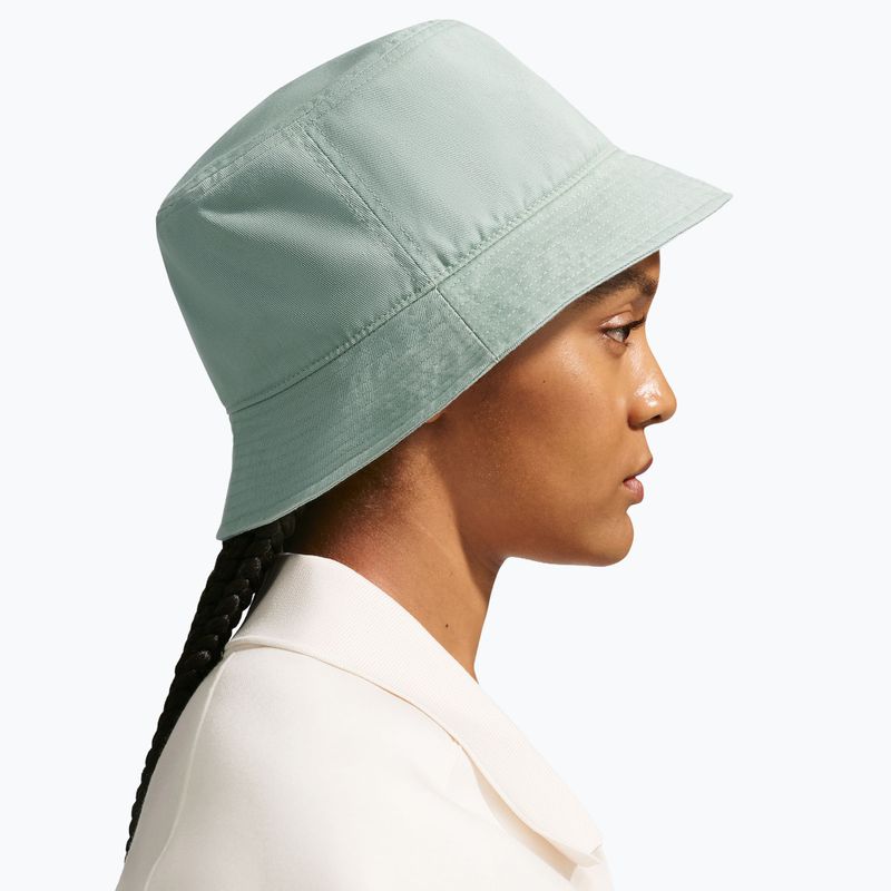 Шапка с периферия Nike Apex Futura steam/white 2