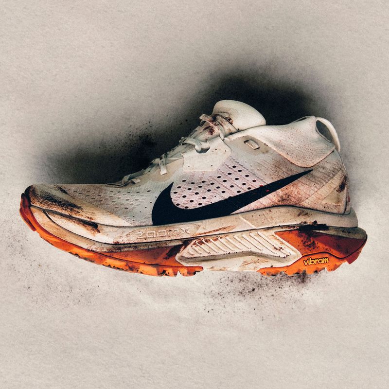 Мъжки маратонки за бягане Nike ACG Zegama Trail summit white/phantom/safety orange/black 13