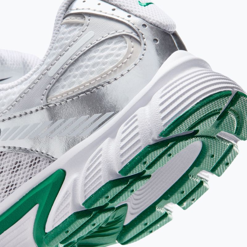 Обувки Nike V5 RNR whitevast grey/malachite 4