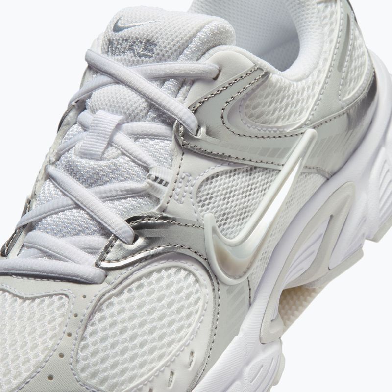 Дамски обувки Nike V5 RNR white/metallic platinum/metallic silver 5