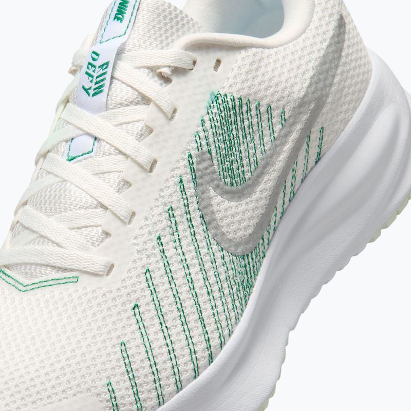 Дамски обувки за бягане Nike Run Defy summit white/white/metallic silver 3