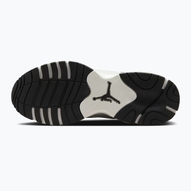 Дамски обувки Jordan Trunner Flow summit white/metallic silver/black 2