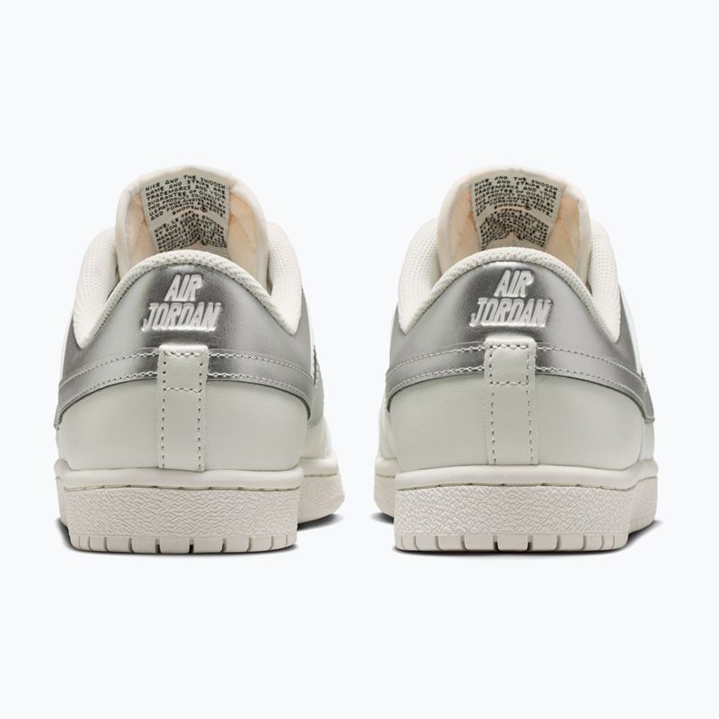 Дамски обувки Air Jordan Skyline Low swan/black/metallic silver 4