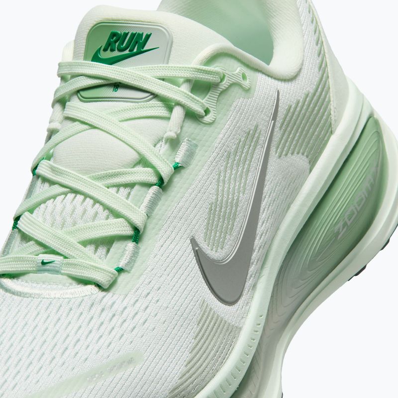 Дамски обувки за бягане Nike Vomero 18 barely green/steam/metallic silver 3