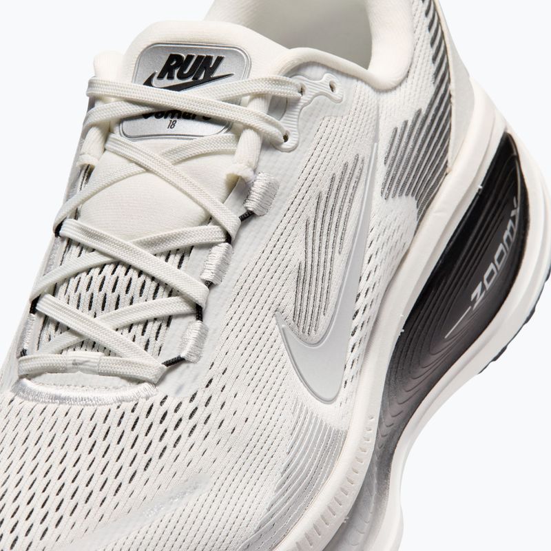 Мъжки обувки за бягане Nike Vomero 18 summit white/metallic silver-black 3