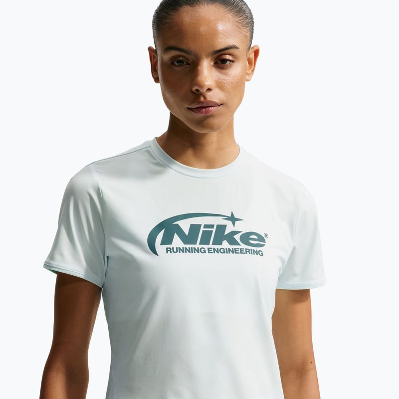 Дамска тениска за бягане Nike Swift Dri-Fit barely green 5