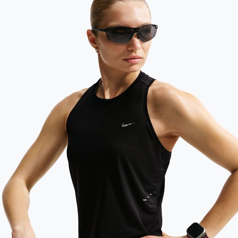 Дамска тениска за бягане Nike Swift Breathe Dri-Fit black/black/white 5