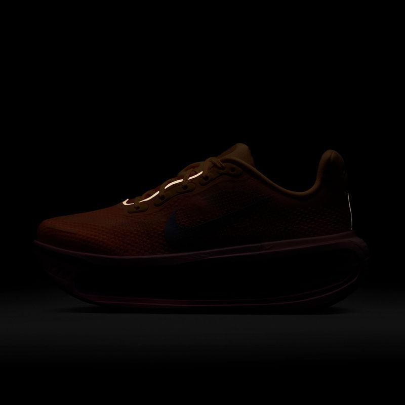 Дамски обувки за бягане Nike Vomero Premium tangerine tint/bright crimson/tattoo 4