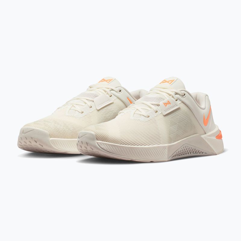 Дамски обувки за тренировка Nike Metcon 10 sail/phantom/ice peach/orange pulse 3