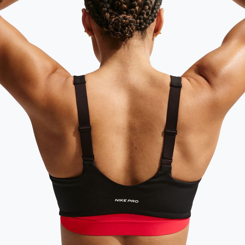 Спортен сутиен Nike 6