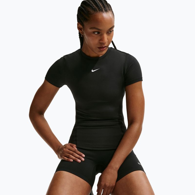 Дамска тренировъчна тениска Nike One Fitted black/white 4