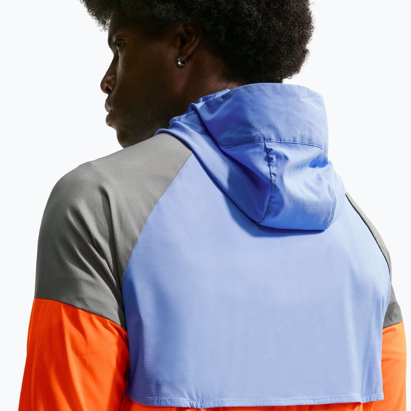 Мъжко яке за бягане Nike Impossibly Light Windrunner total orange/royal pulse/smoke grey 7
