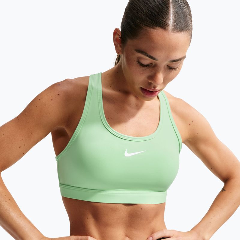 Спортен сутиен Nike Swoosh cucumber calm/white