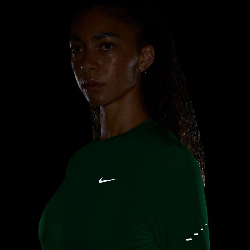 Дамска блуза за бягане с дълъг ръкав Nike Swift Dri-FIT UV illusion green 4