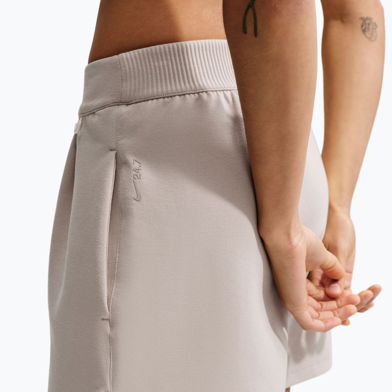 Дамски тренировъчни шорти Nike 24.7 ImpossiblySoft cream Ii/cream Ii/college grey 4
