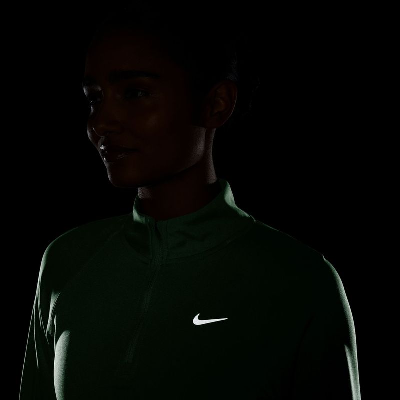 Дамска блуза за бягане с дълъг ръкав Nike Tempo Swoosh Run Dri-Fit 1/4-Zip illusion green/white 4