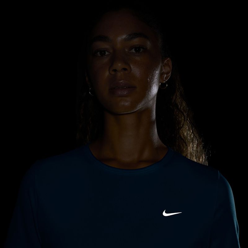 Дамска тениска за бягане Nike Tempo work blue 4