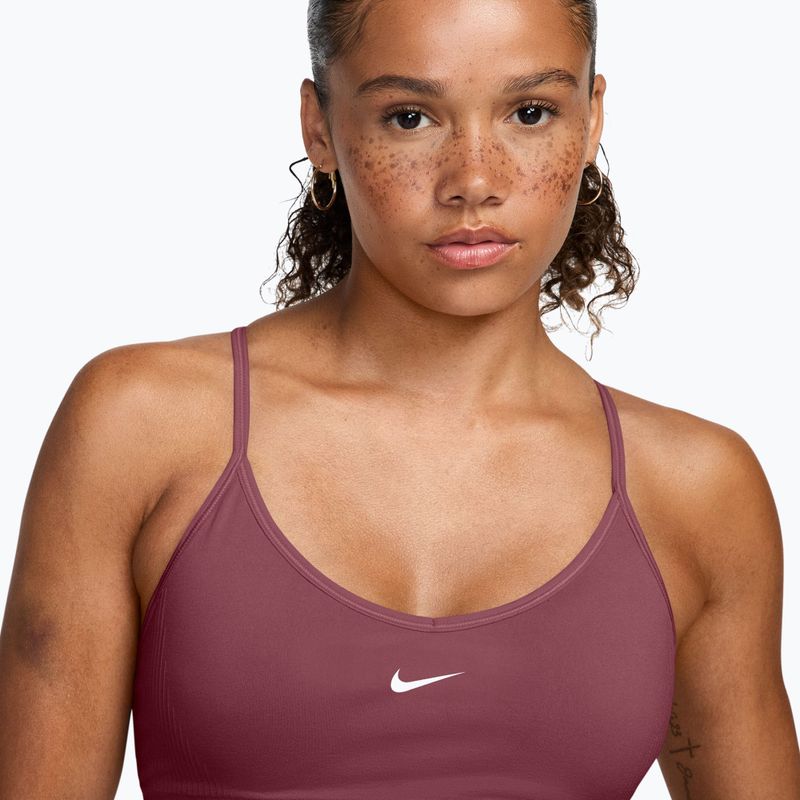Спортен сутиен Nike Pro Seamless pink smoke/white 3
