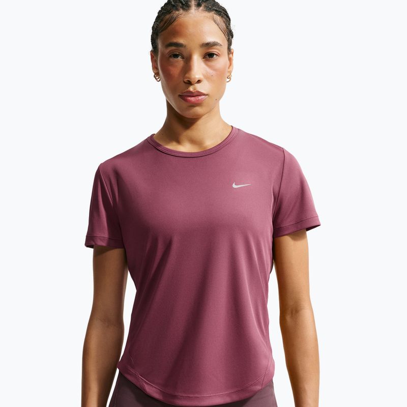 Дамска тениска за бягане Nike Tempo pink smoke 4