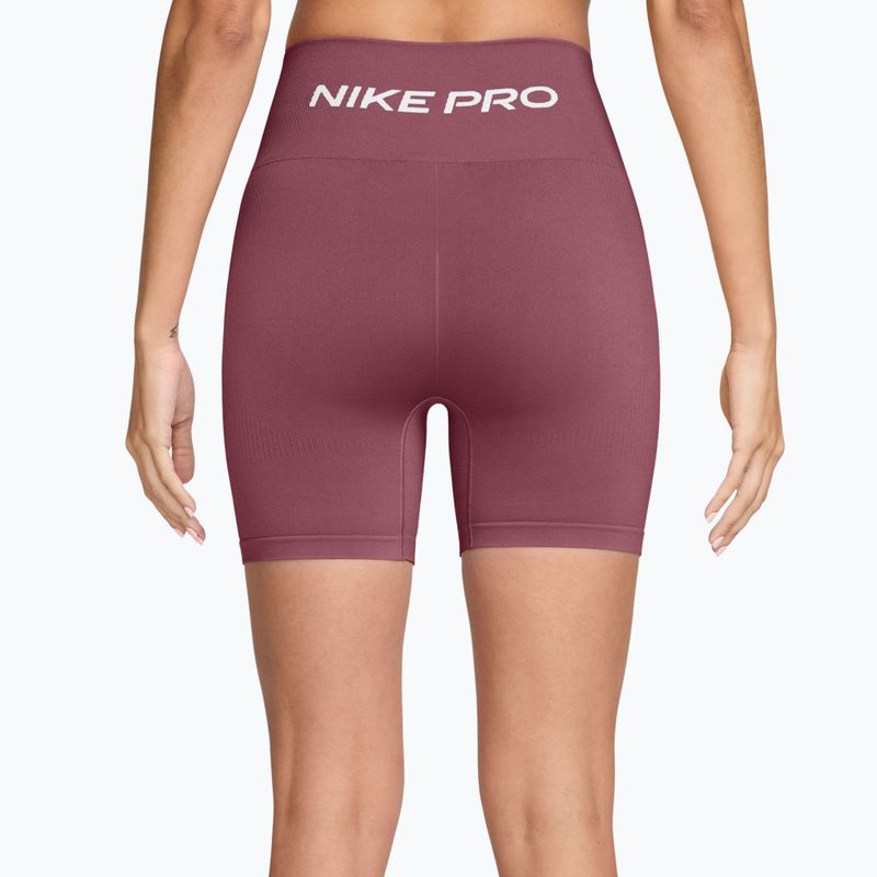 Дамски тренировъчни шорти Nike Pro Seamless pink smoke/white 2