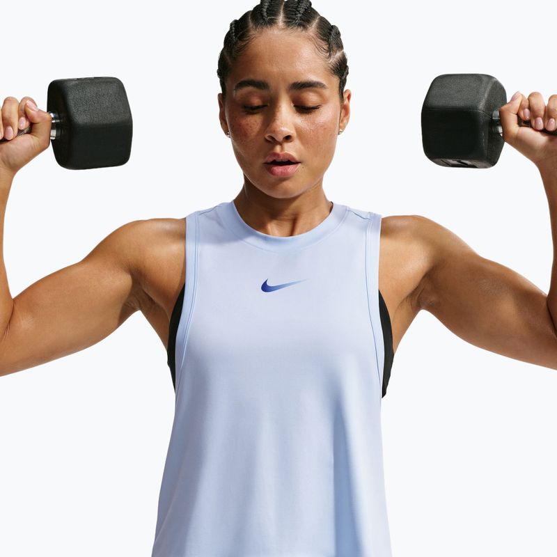 Дамска тренировъчна тениска Nike Pro hydrogen blue/old royal 4