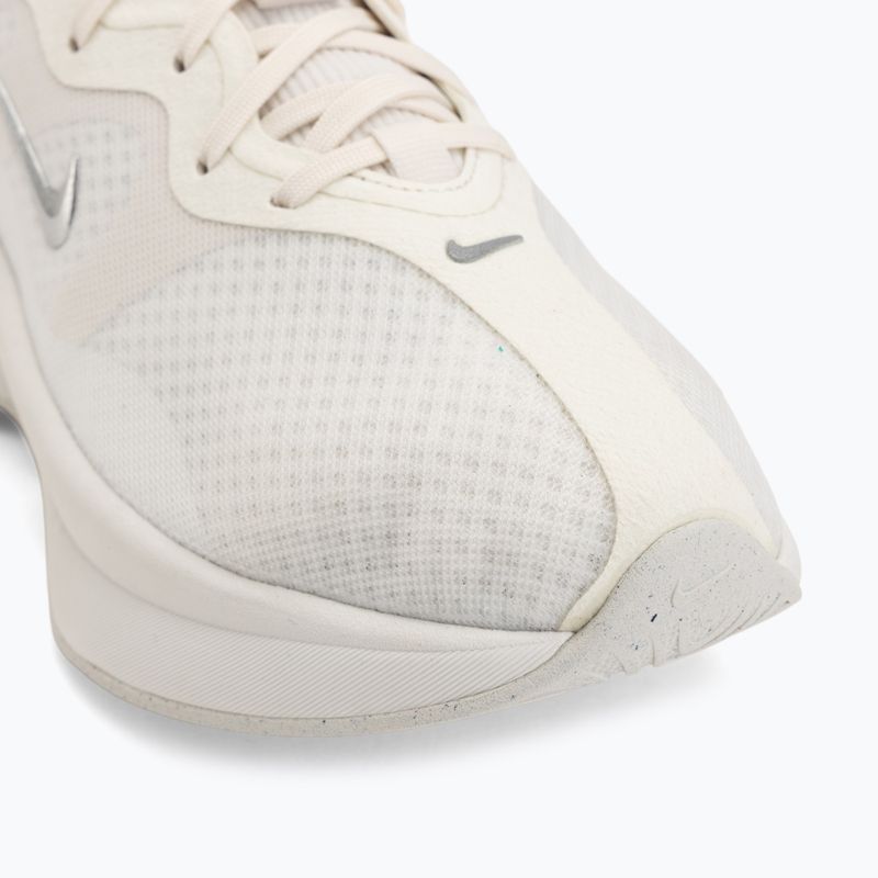 Дамски обувки Nike Motiva 2 summit white/phantom/metallic silver 7