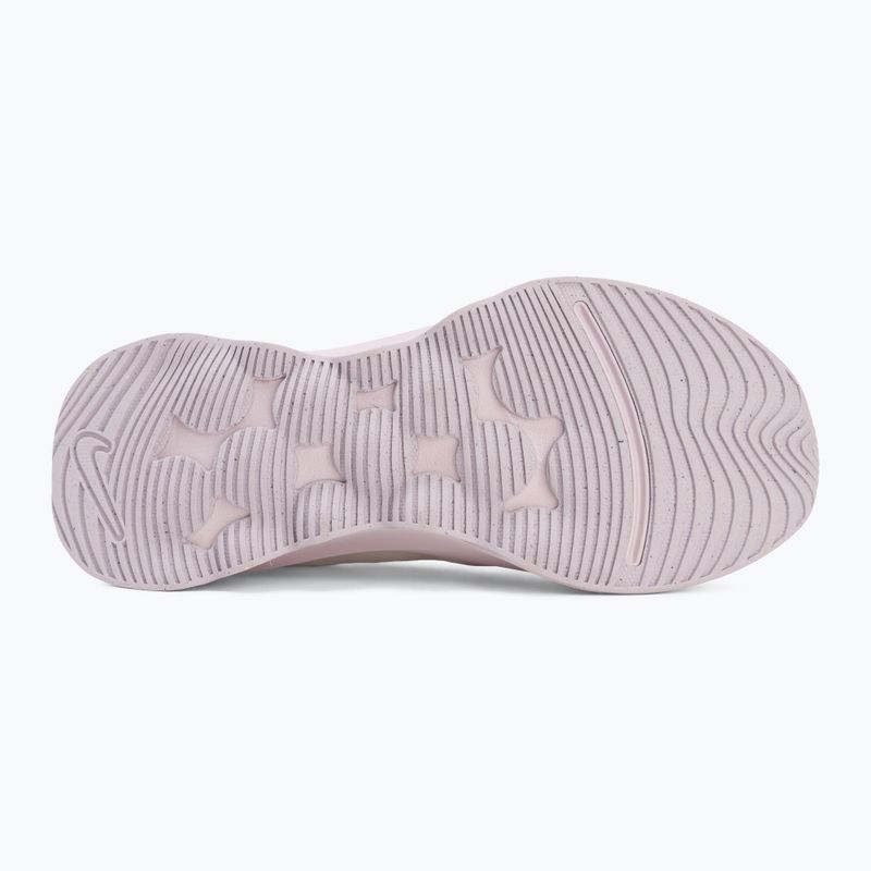 Дамски обувки Nike Motiva 2 summit white/bleached lilac/pink smoke 4