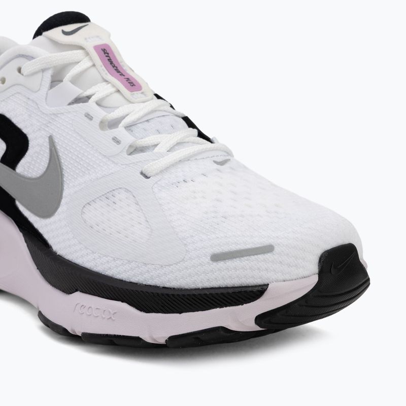 Дамски обувки за бягане Nike Structure Plus white/black/metallic silver 7