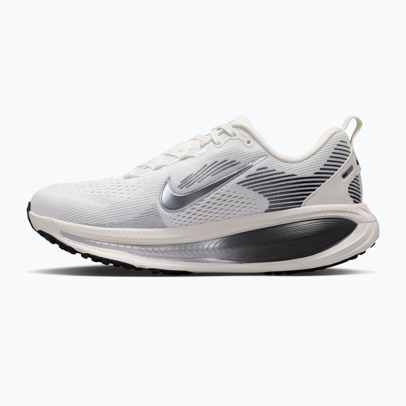 Дамски обувки за бягане Nike Vomero 18 summit white/sail/metallic silver 2