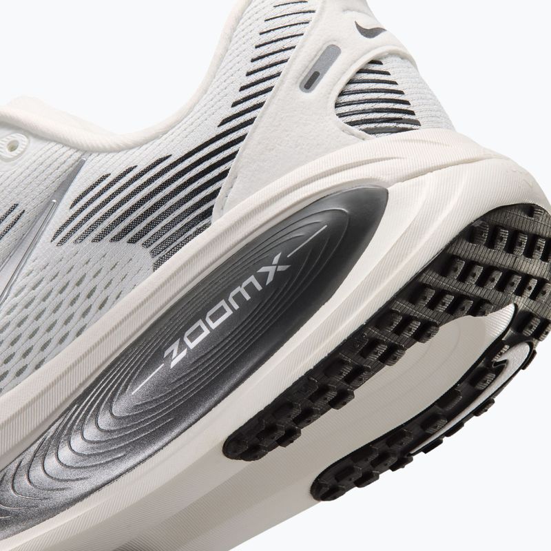 Дамски обувки за бягане Nike Vomero 18 summit white/sail/metallic silver 6