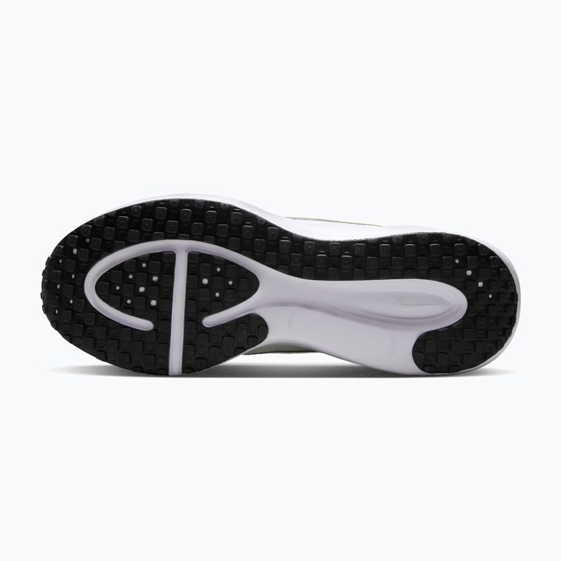 Дамски обувки за бягане Nike Revolution 8 sail/white/black/metallic silver 4
