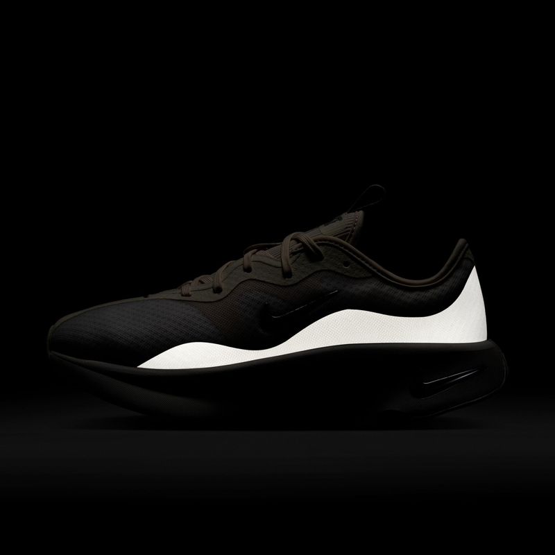 Дамски обувки Nike Motiva 2 summit white/phantom/metallic silver 9