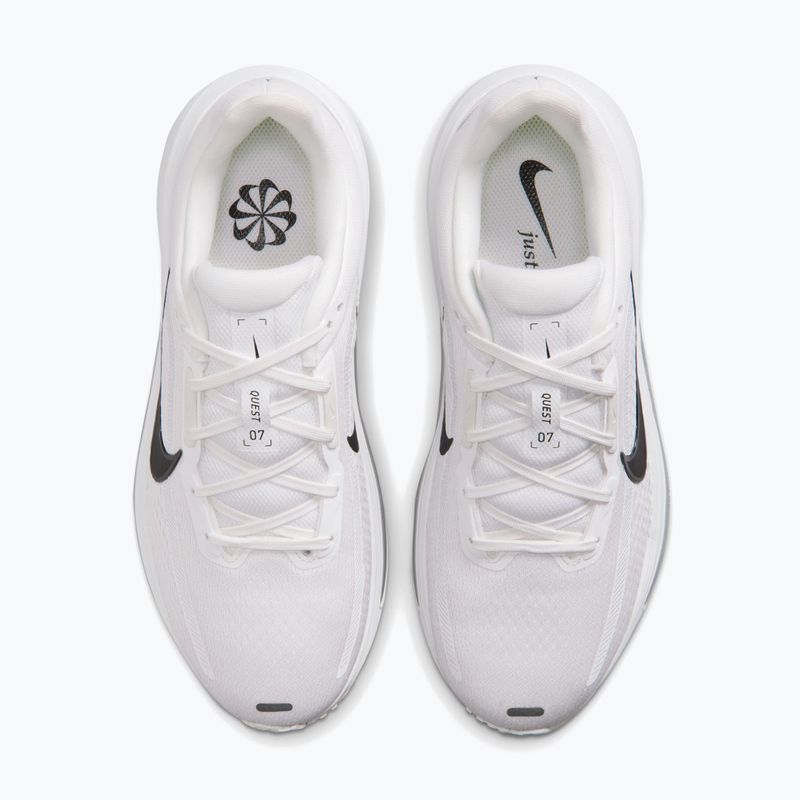Дамски обувки за бягане Nike Quest 7 summit white/white/metallic silver/black 5