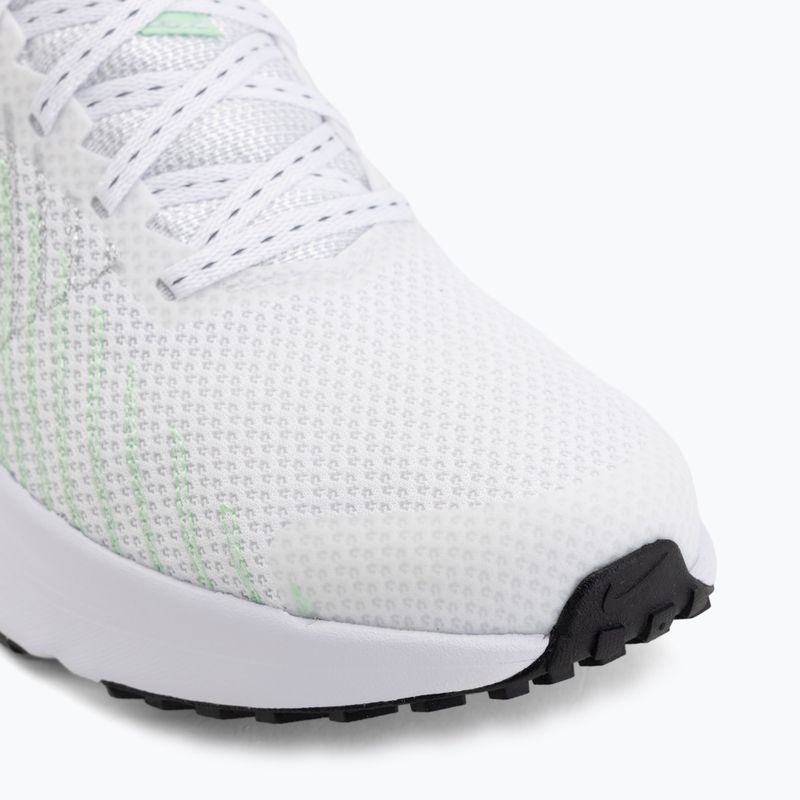 Дамски обувки за бягане Nike Run Defy white/cucumber calm/black/illusion green 7