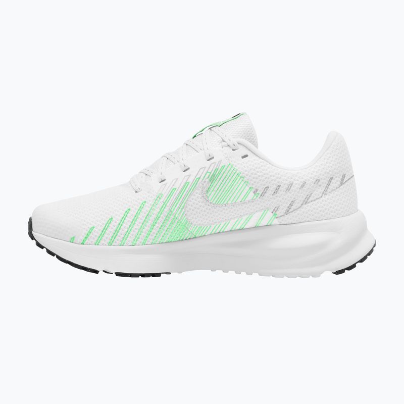 Дамски обувки за бягане Nike Run Defy white/cucumber calm/black/illusion green 2