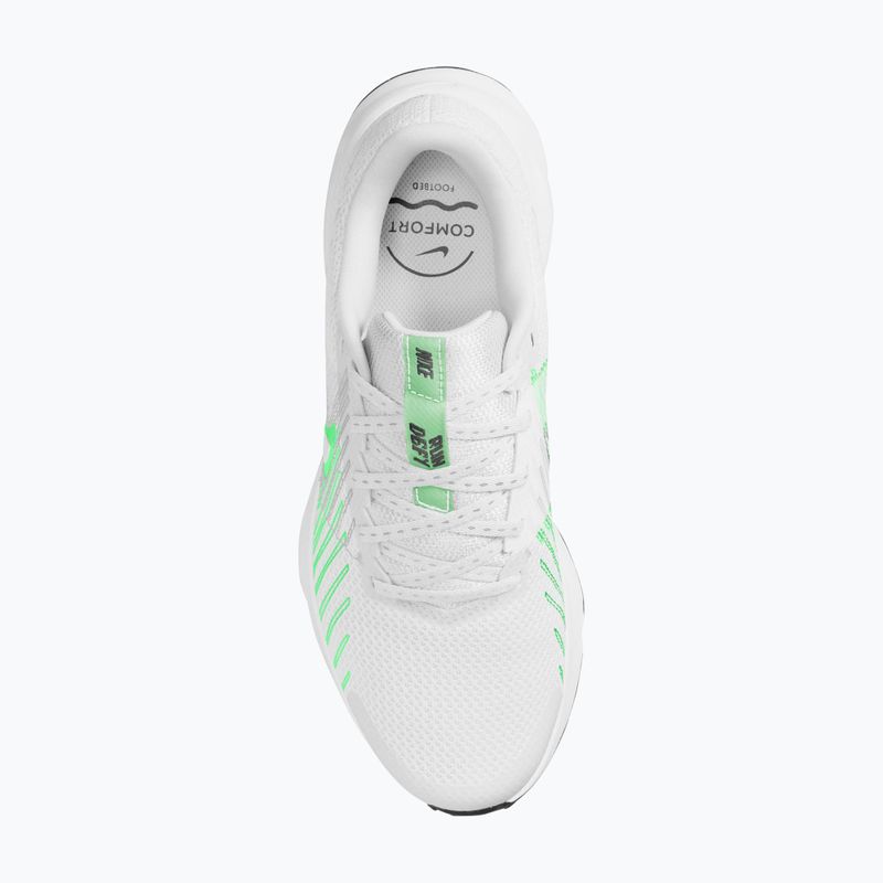 Дамски обувки за бягане Nike Run Defy white/cucumber calm/black/illusion green 4