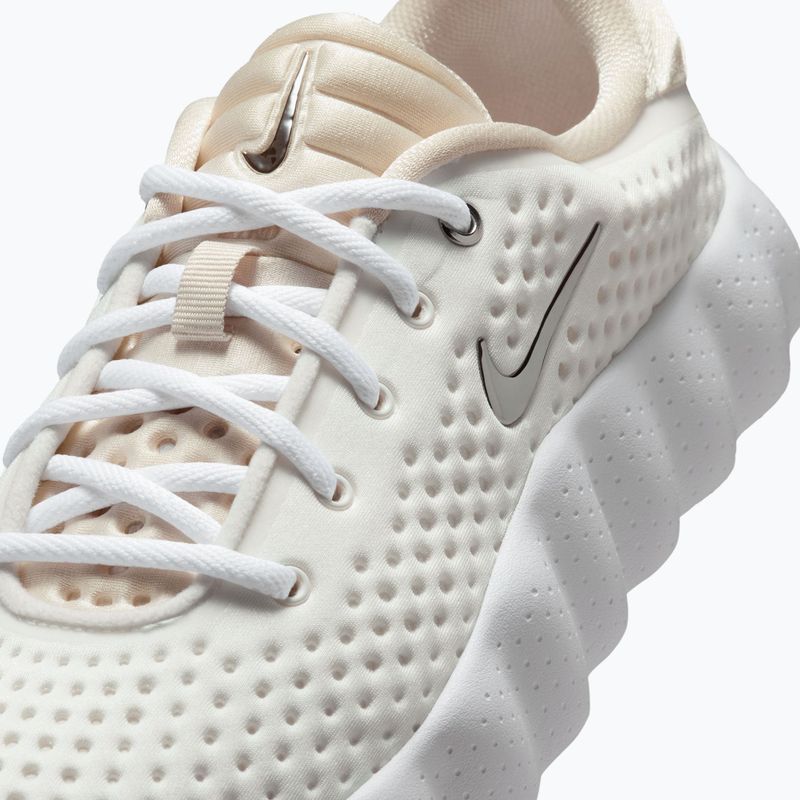 Дамски обувки Nike Mind 002 summit white/phantom/metallic silver 5