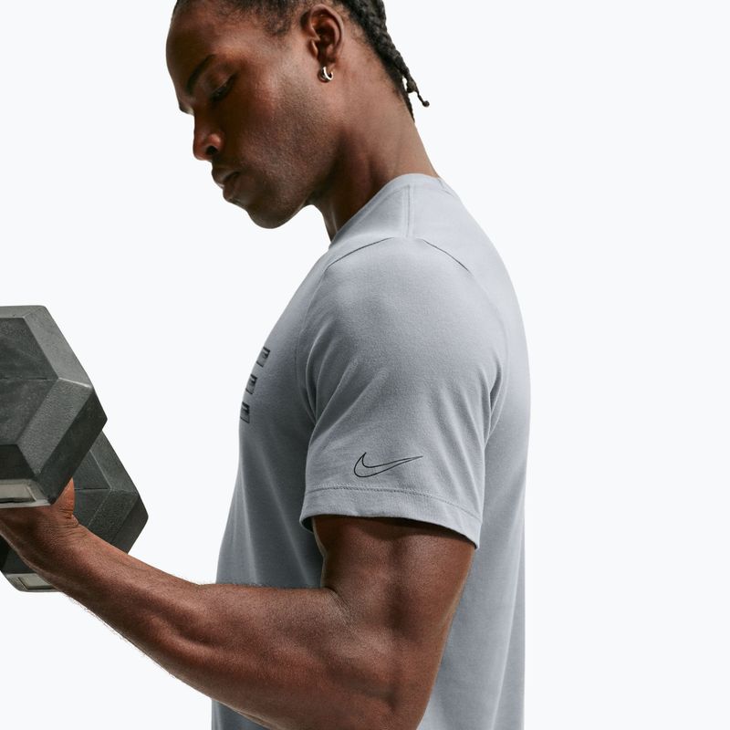 Мъжка тренировъчна тениска Nike Dri-FIT Training T-Shirt smoke grey/black 5
