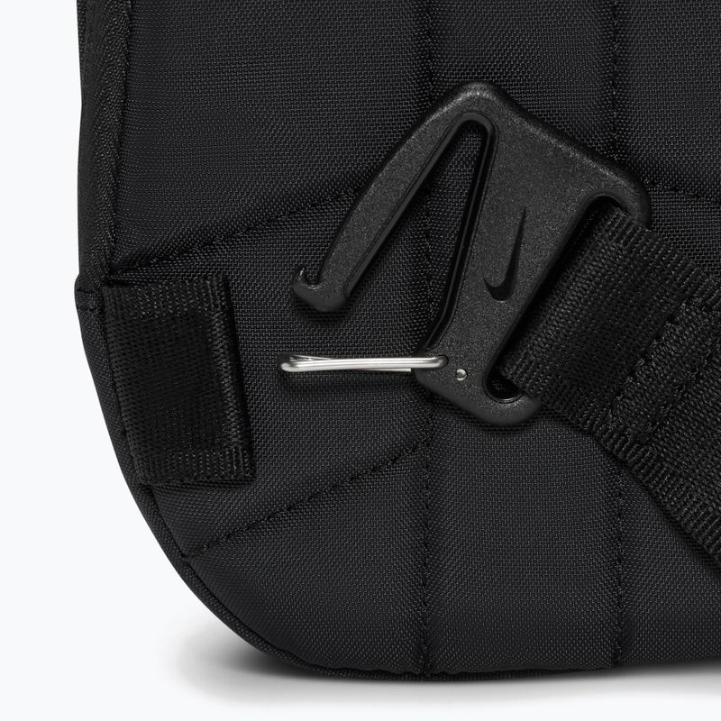 Чантичка  Nike Tech Commute 1 l black/black/reflect silver 7