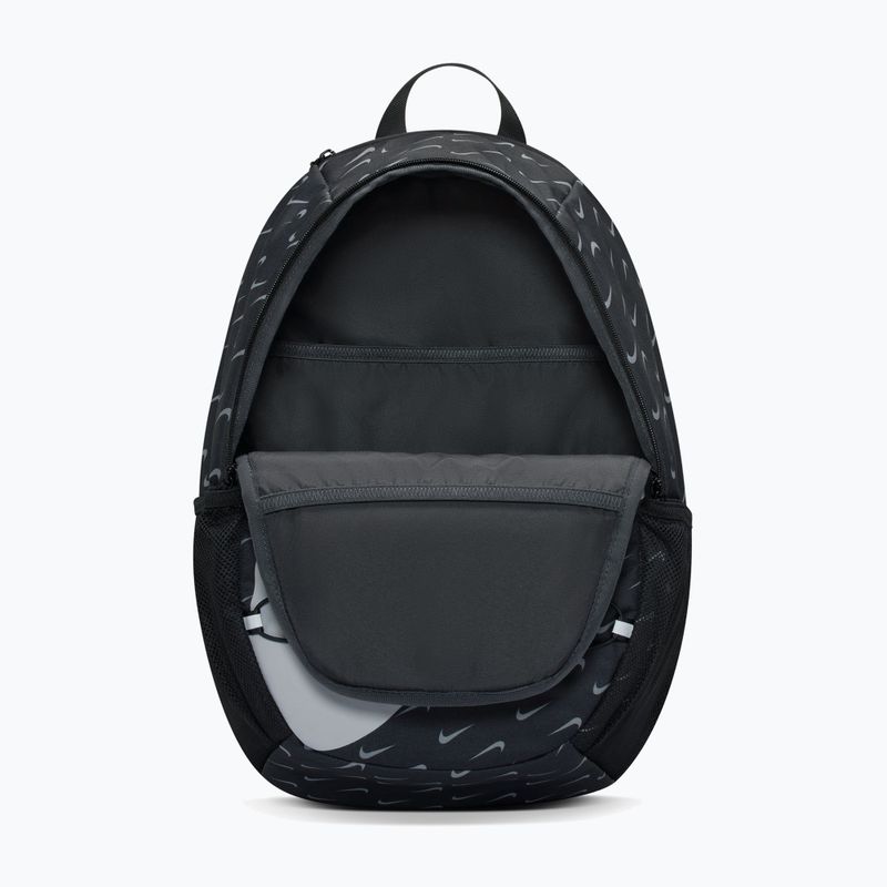Градска раница Nike Heritage Sweep 25 l black/black/wolf grey 4