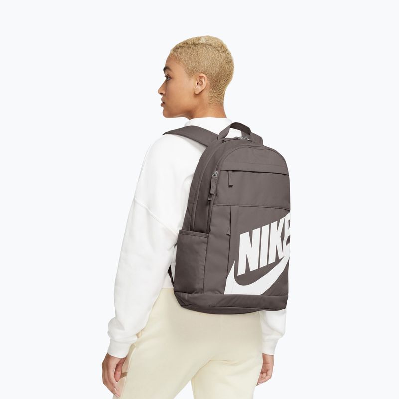 Градска раница Nike Elemental 21 l cave stone/cave stone/white 9
