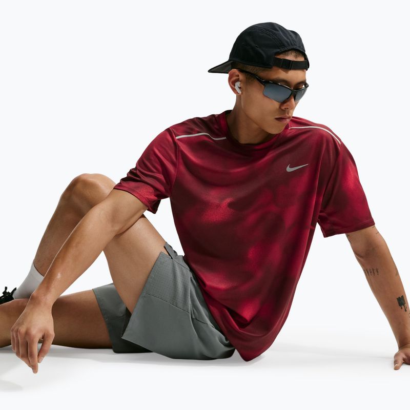 Мъжка тениска за бягане Nike Miler light crimson 4