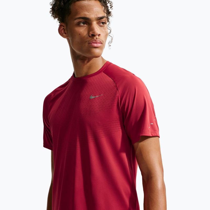 Мъжка тениска за бягане Nike Stride tough red 4