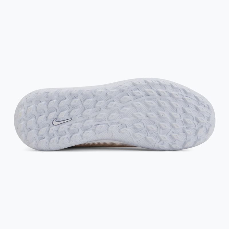 Детски футболни обувки Nike Jr. Mercurial Superfly 11 Club "Kylian Mbappé" metallic gold/green glow 4